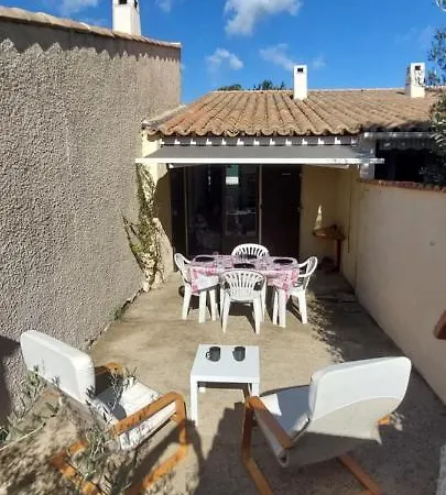 Agreable Petite Maison 2 Chambres, De 48m2 Sans Vis-a-vis Et Parking Privatif Holiday home
